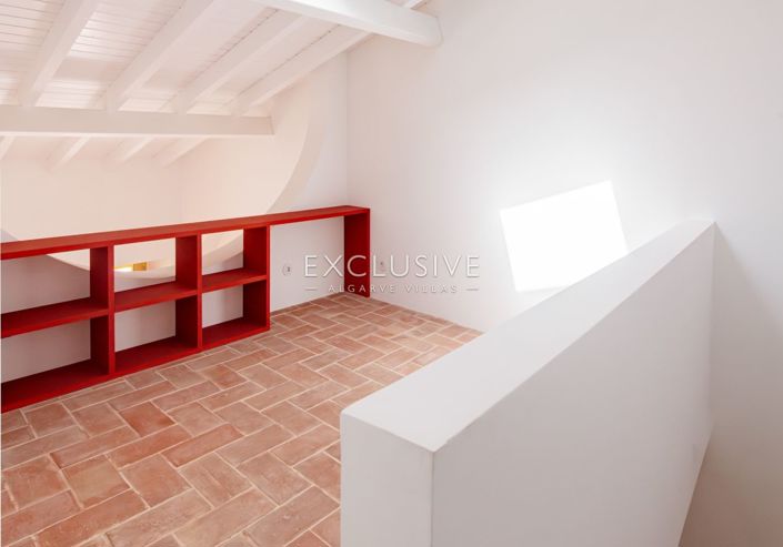 Image No.11-1 Bed Townhouse for sale