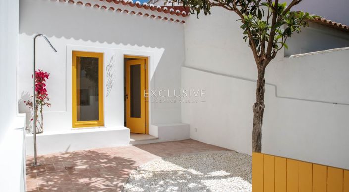Image No.21-1 Bed Townhouse for sale