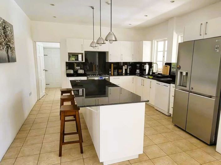 Image No.8-Villa for sale