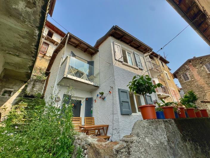 Image No.36-2 Bed Semi-Detached for sale