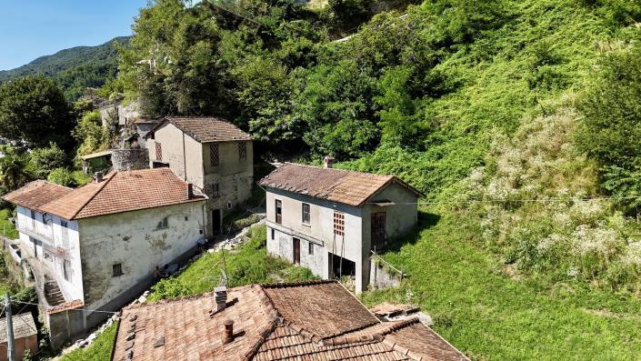 Image No.2-2 Bed Barn for sale