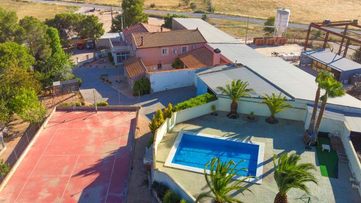 Image No.2-6 Bed Country House for sale