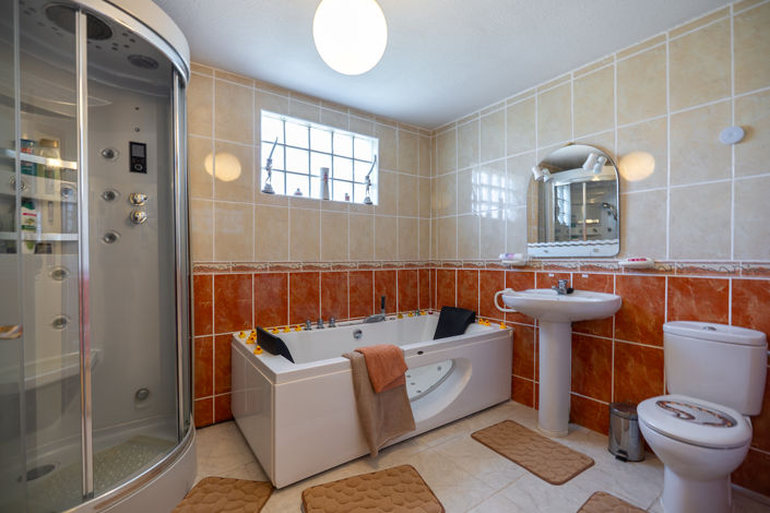 Image No.20-5 Bed Villa for sale