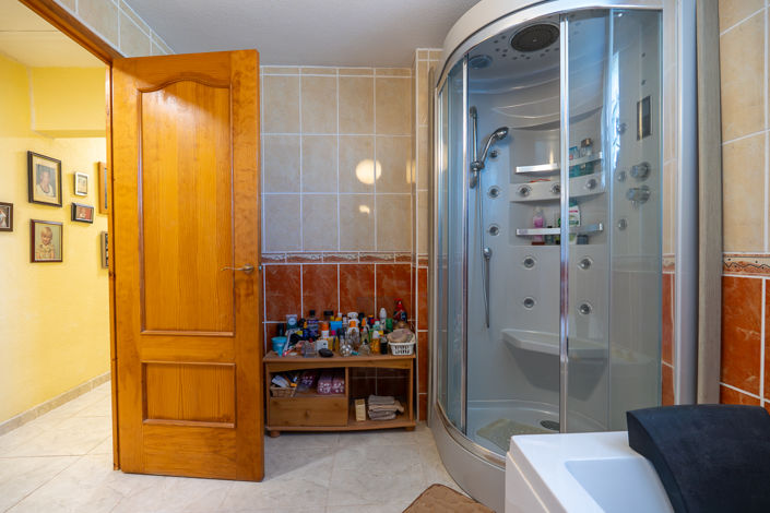 Image No.21-5 Bed Villa for sale
