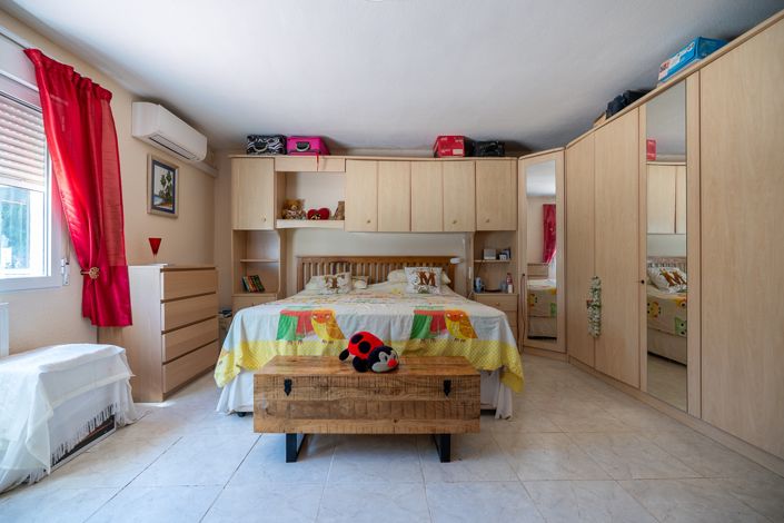 Image No.26-5 Bed Villa for sale