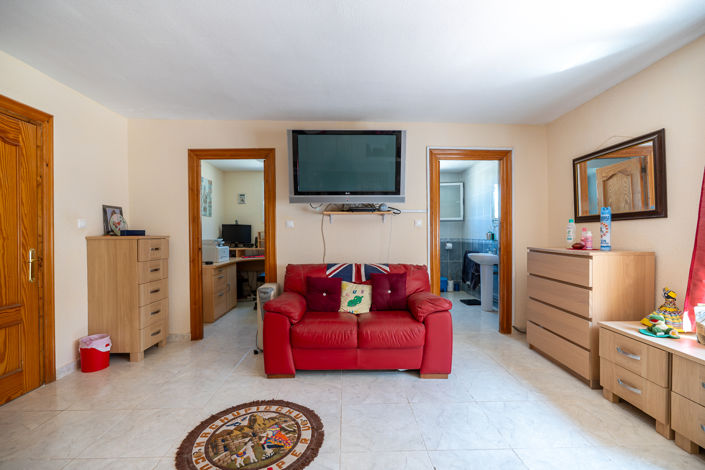 Image No.28-5 Bed Villa for sale