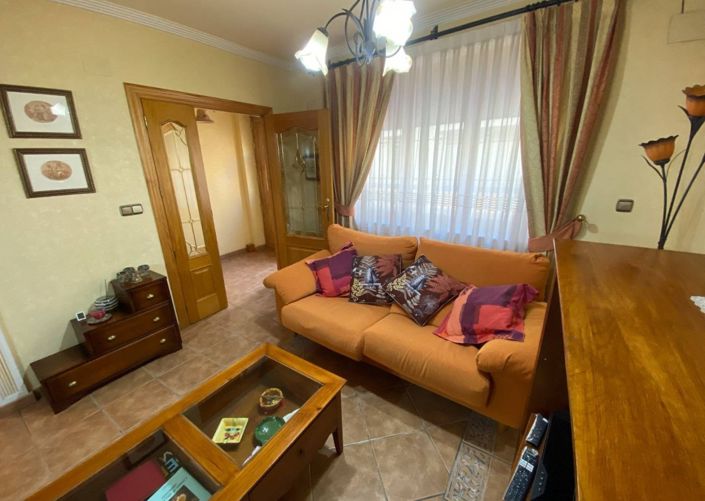 Image No.12-5 Bed Townhouse for sale