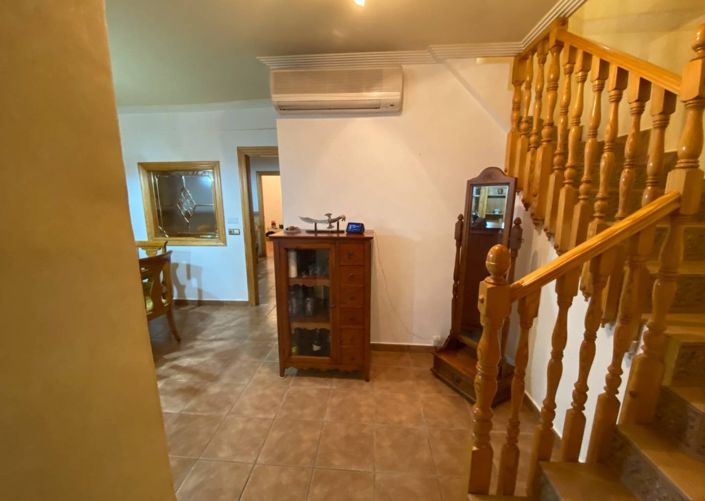 Image No.6-5 Bed Townhouse for sale