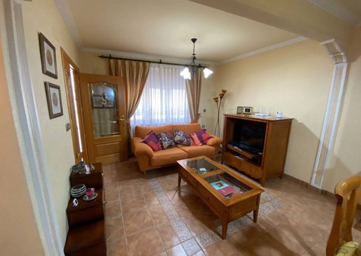Image No.7-5 Bed Townhouse for sale