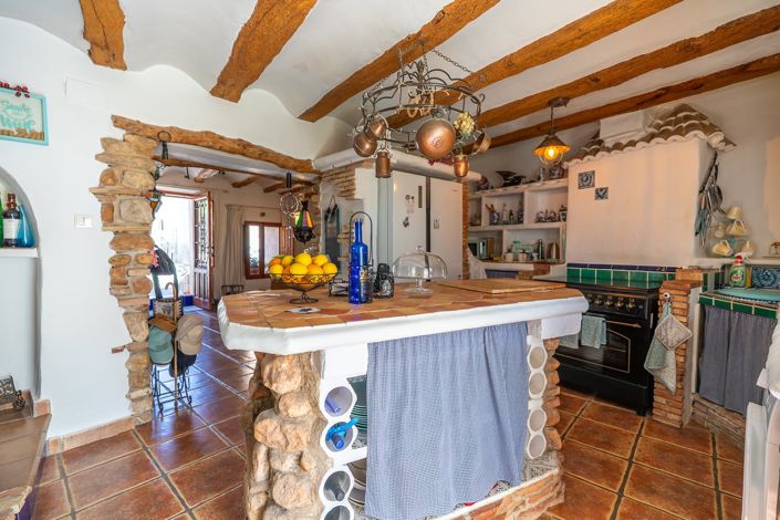Image No.10-3 Bed Country House for sale