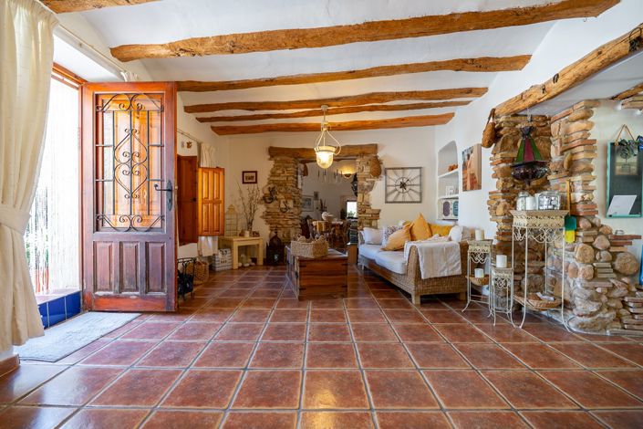 Image No.6-3 Bed Country House for sale