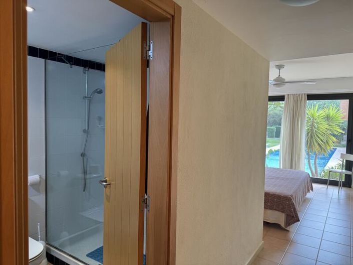 Image No.10-3 Bed Apartment for sale