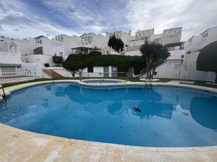 Image No.23-3 Bed Townhouse for sale