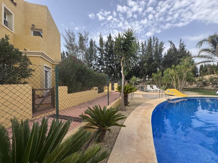 Image No.5-3 Bed Townhouse for sale