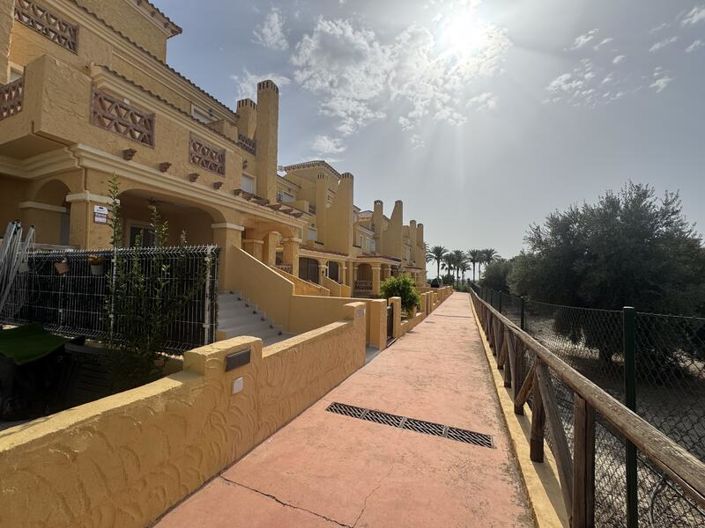Image No.6-3 Bed Townhouse for sale
