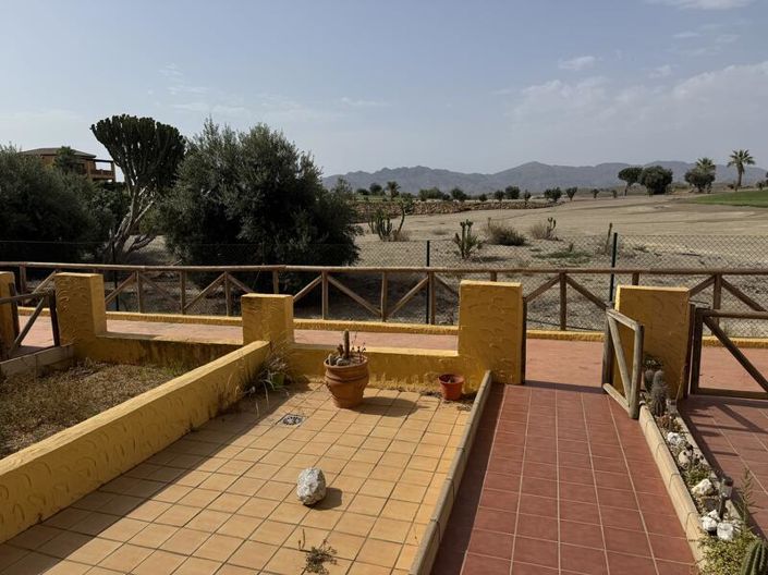 Image No.8-3 Bed Townhouse for sale