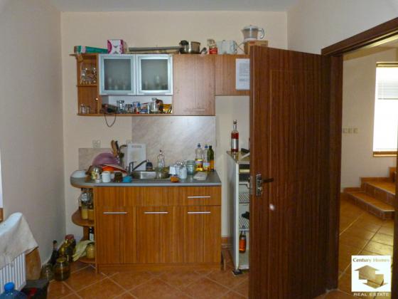 Image No.4-8 Bed House for sale