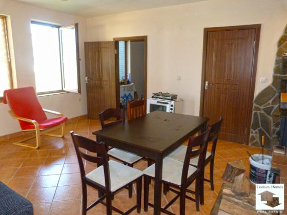 Image No.5-8 Bed House for sale