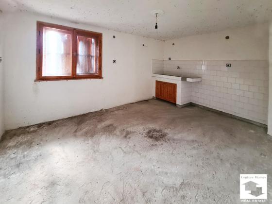 Image No.6-2 Bed House for sale