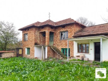 1 - Polski Trambesh, House