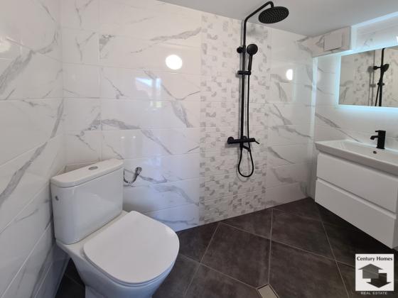 Image No.8-2 Bed House for sale