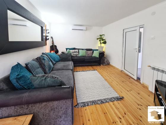 Image No.10-3 Bed House for sale