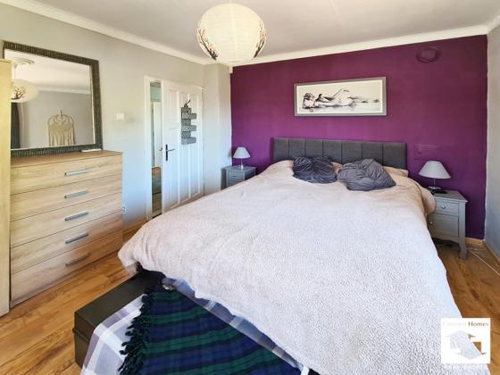 Image No.17-3 Bed House for sale