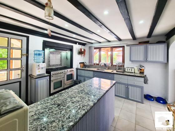Image No.8-3 Bed House for sale