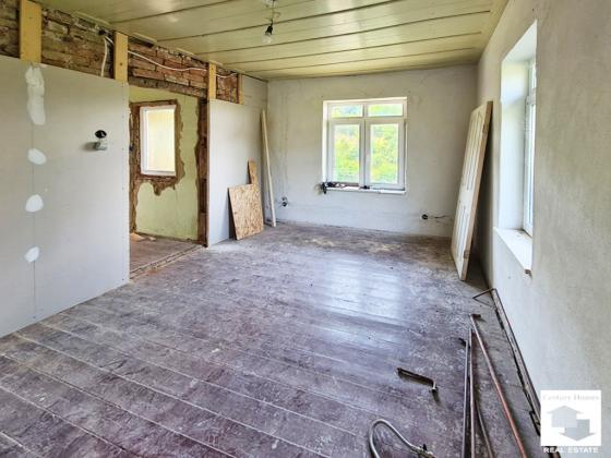 Image No.12-3 Bed House for sale