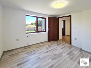 large1787743028