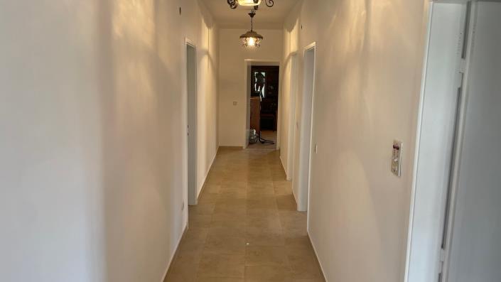 Image No.2-Appartement de 4 chambres à vendre à Stari Grad