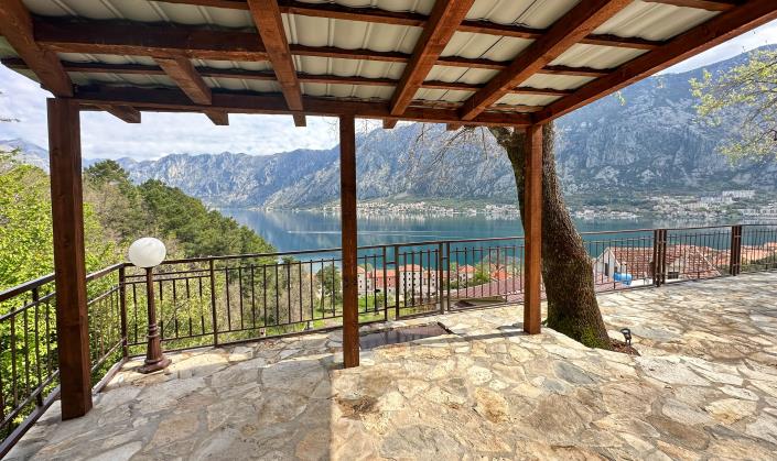 Image No.7-4 Bed House for sale