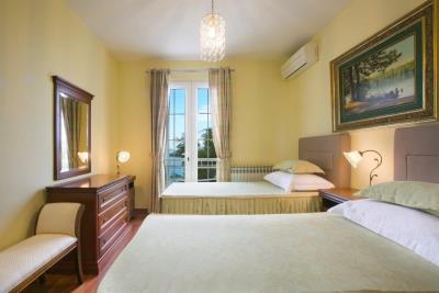 77058-villa-Sv-Stefan--25-_1200x800