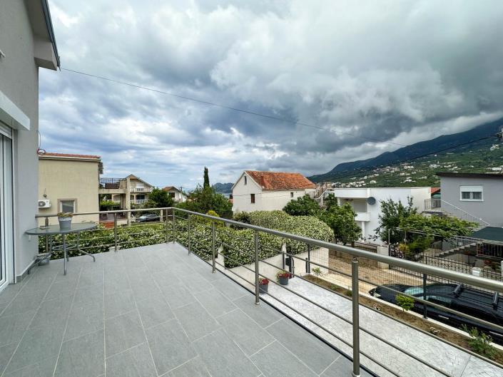 Image No.13-4 Bed House for sale