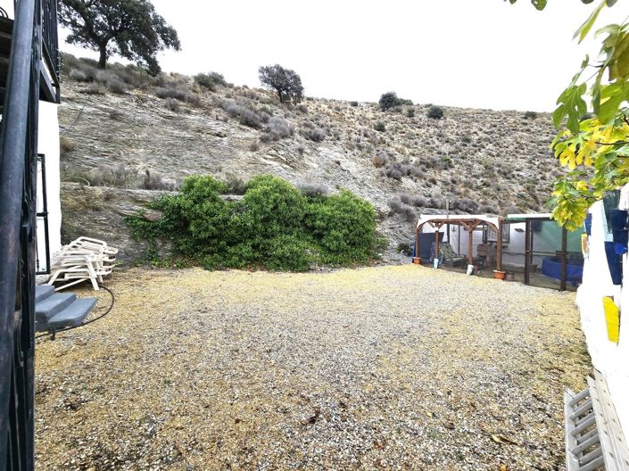 Image No.27-6 Bed Property for sale