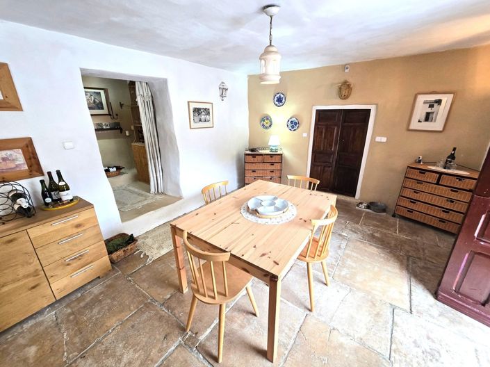 Image No.8-6 Bed Property for sale