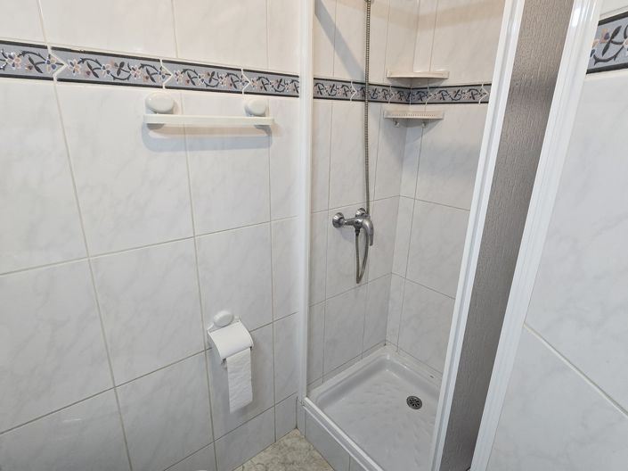 Image No.21-3 Bed Apartment for sale