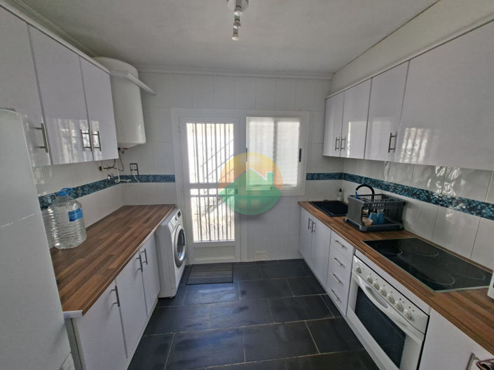 Image No.4-2 Bed House for sale