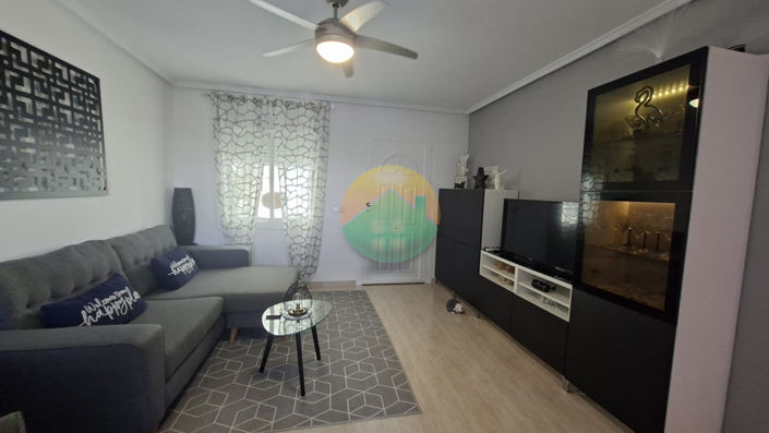 Image No.13-2 Bed House for sale