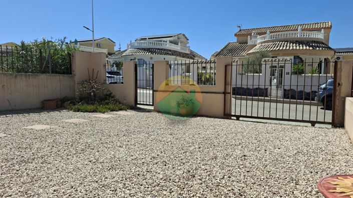 Image No.4-2 Bed Semi-Detached for sale