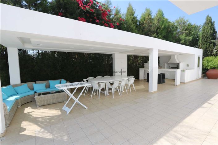 Image No.3-6 Bed Villa / Detached for sale