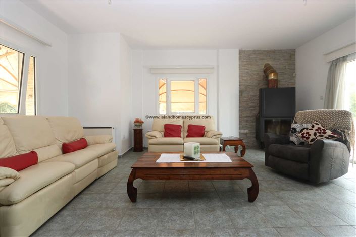 Image No.2-3 Bed Villa / Detached for sale