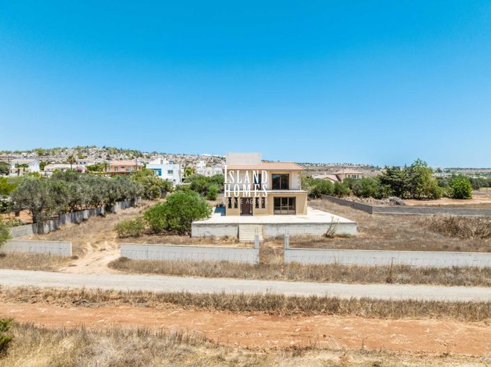 Image No.14-4 Bed Villa / Detached for sale