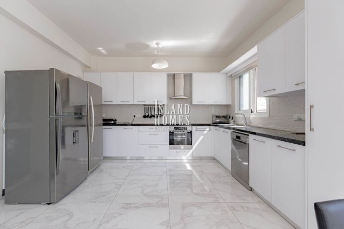 Image No.5-4 Bed Villa / Detached for sale