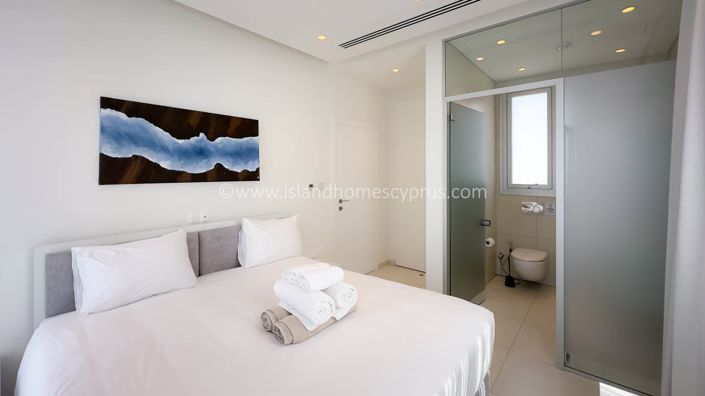 Image No.26-4 Bed Villa / Detached for sale