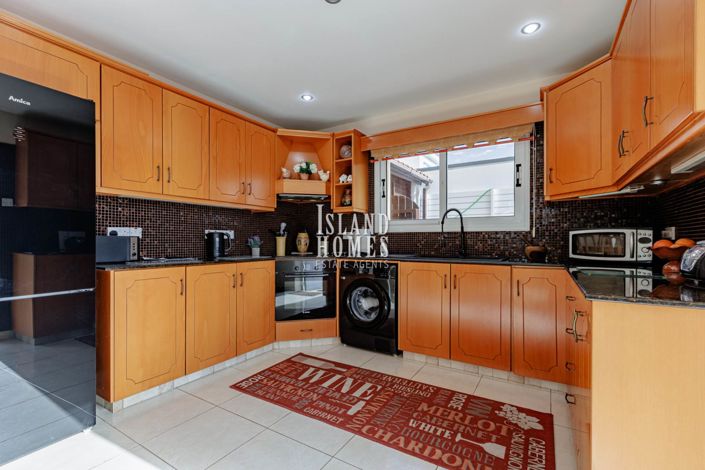 Image No.5-3 Bed Villa / Detached for sale