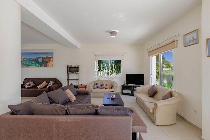 Image No.3-3 Bed Villa for sale