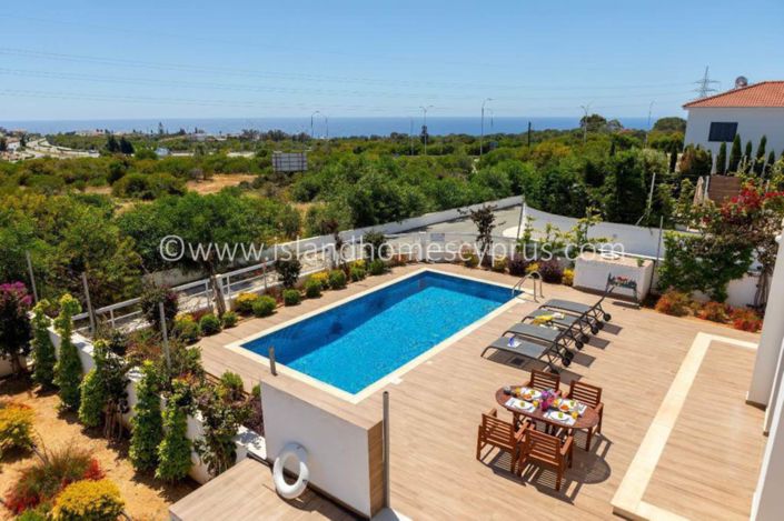Image No.3-3 Bed Villa for sale