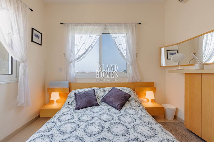 Image No.16-3 Bed Semi-Detached for sale