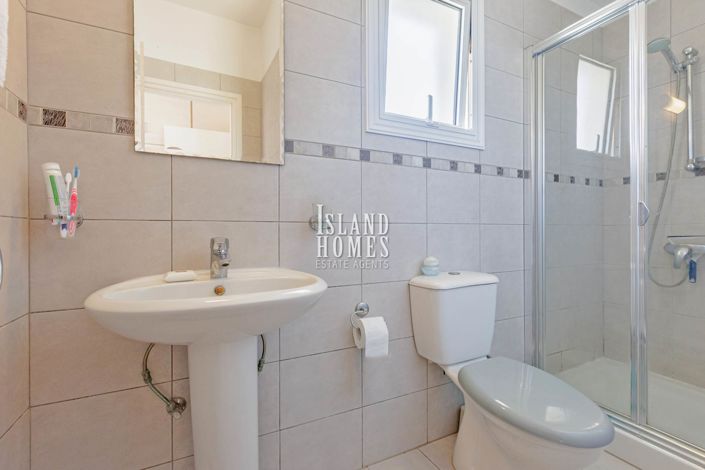 Image No.19-3 Bed Semi-Detached for sale
